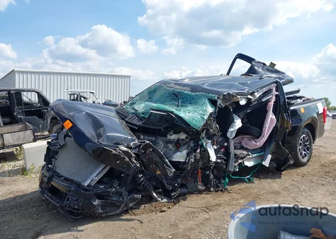 2023 Ford F-150 Xlt z USA, uszkodzony, nr VIN 1FTEW1EP2PFB19742